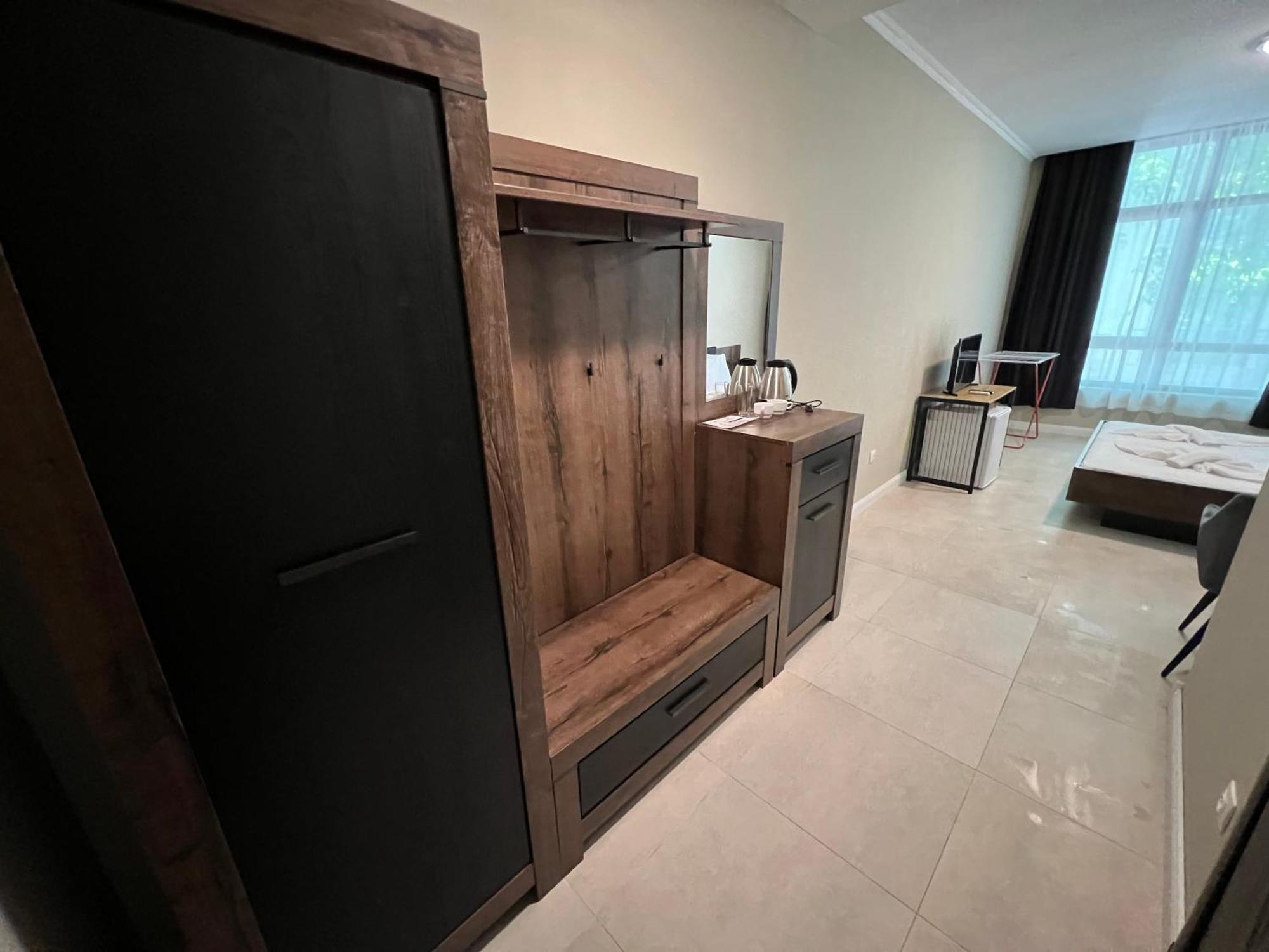 Ramay Rooms 圣君士坦丁和海伦那 外观 照片